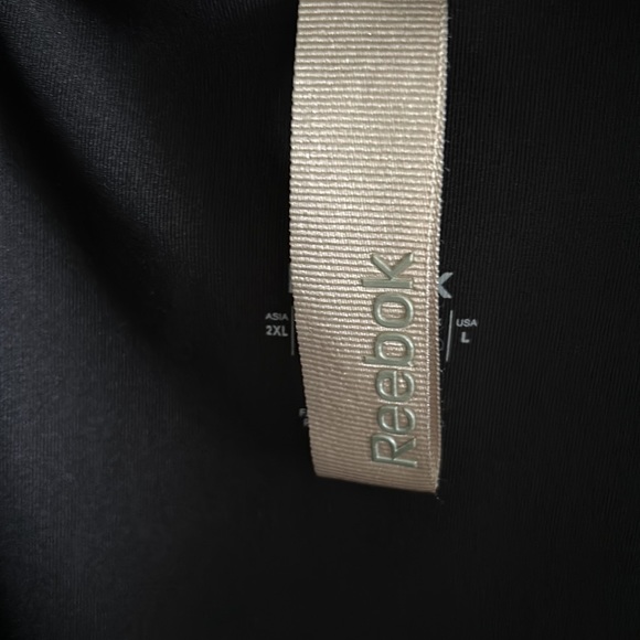 Reebok running jacket - Picture 2 of 10